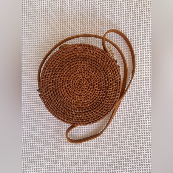 NWT Rattan Round Purse - Picture 5 of 8